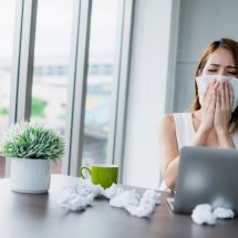 หมอศิริราช แนะกลั้วคอด้วย “โพวิโดน ไอโอดีน” ช่วยป้องกันการติดเชื้อโควิด-19 ได้แต่ต้องป้องกันตามวิธีเดิมด้วย