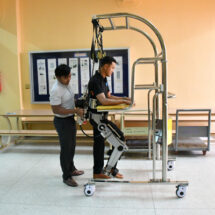 หุ่นยนต์เสริมพลัง Exoskeleton Robot ฝีมือคนไทย นักวิจัย 3 สถาบัน สุดเจ๋ง ผนึกกำลังสร้าง