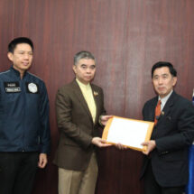   ปปท.พร้อมเร่งตรวจสอบ หลัง นายก่อเกียรติ พาณิชยารมณ์ อดีตโปรโมเตอร์มวยโลก เข้าร้องเรียน ขสมก. จับมือ บ.โฆษณายักษ์ “พ” โกง