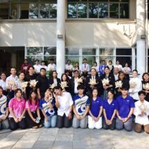 มทร.ธัญบุรี รวมพลังจิตอาสาประดิษฐ์ “โคมประทีปปทุมา” 993 ดวง รังสรรค์ศิลป์น้อมศรัทธาบำเพ็ญกุศลสตมวาร ครบ 100 วัน สวรรคต สมเด็จพระบรมราชชนนีพันปีหลวง